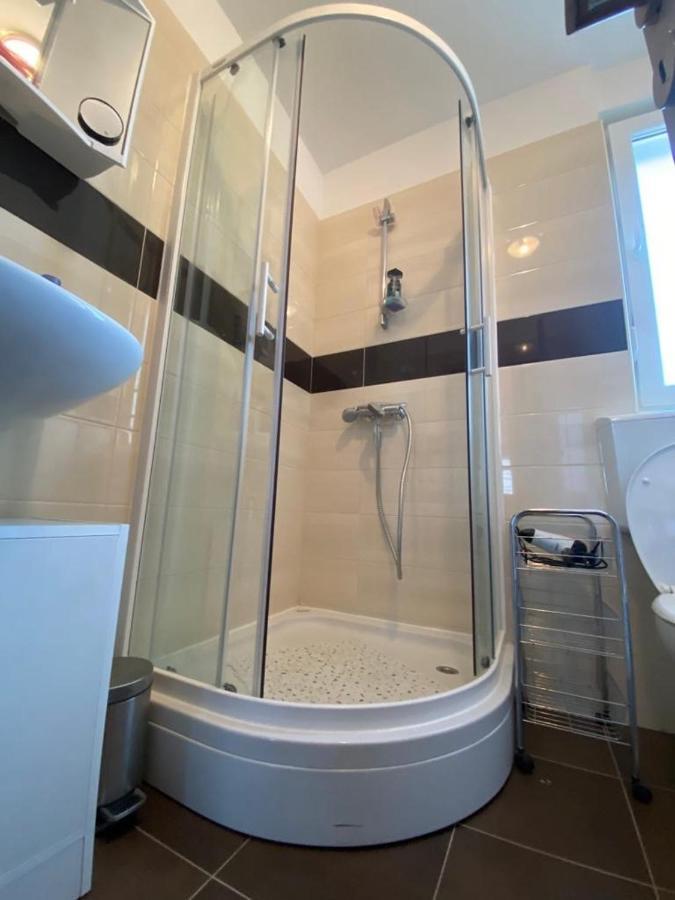 Apartman Erika Нин Екстериор снимка