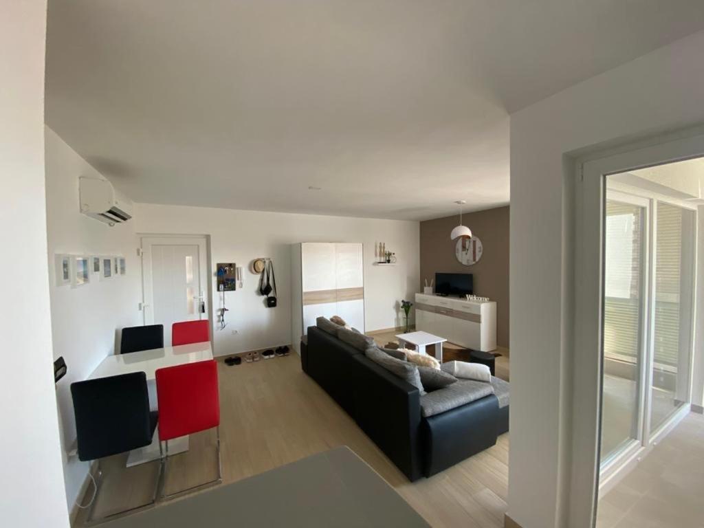 Apartman Erika Нин Екстериор снимка