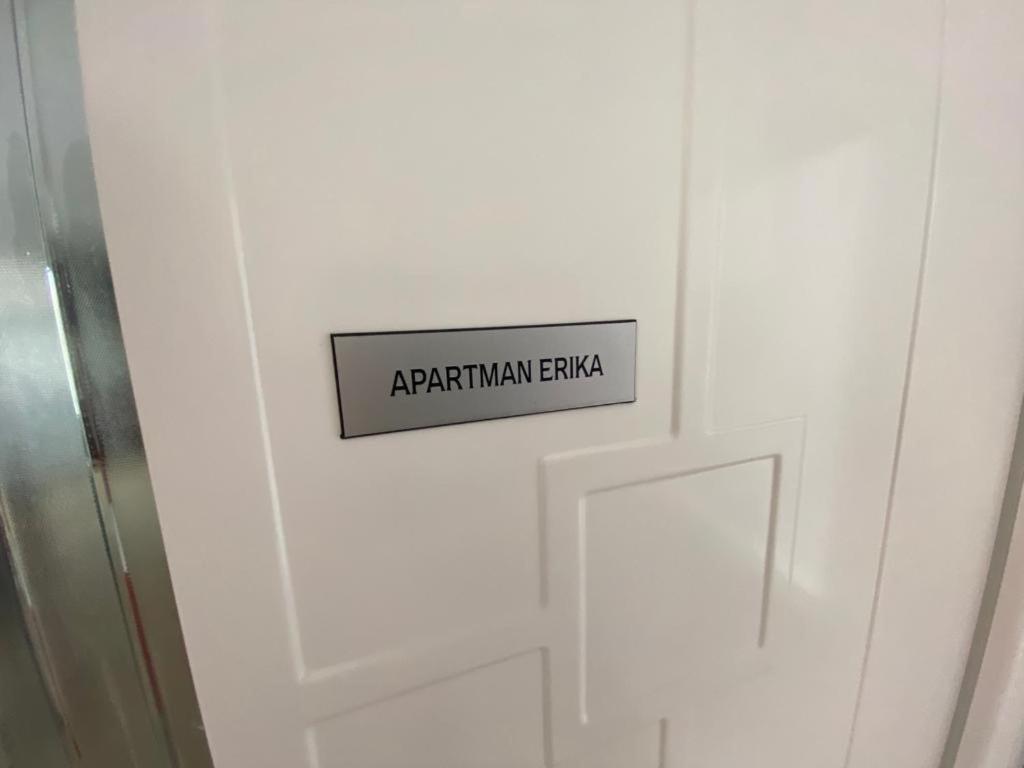 Apartman Erika Нин Екстериор снимка